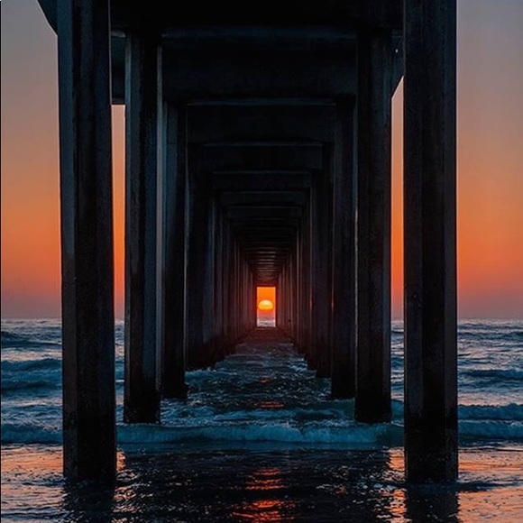 Meet your Posher, Dee - Picture 1 of 7